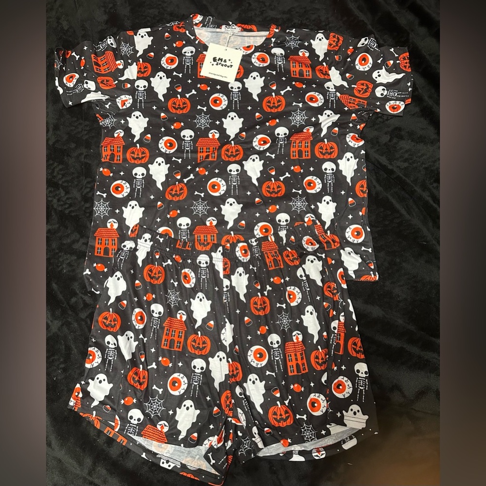 Women’s Em & Sprout Witchy Halloween Pajama set
